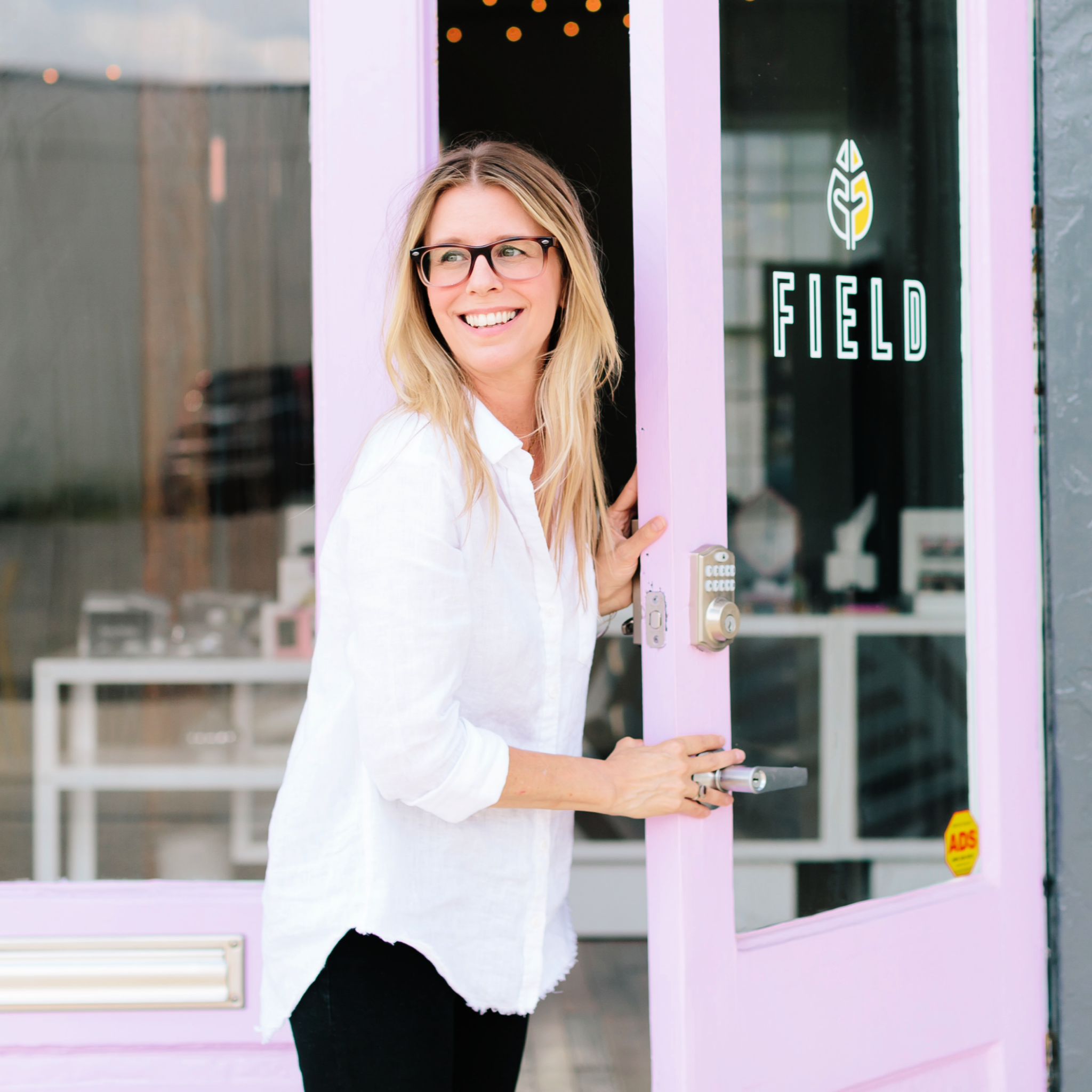 Good Clean Vibes with Jennifer Tinsley, Founder of FIELD Botanicals