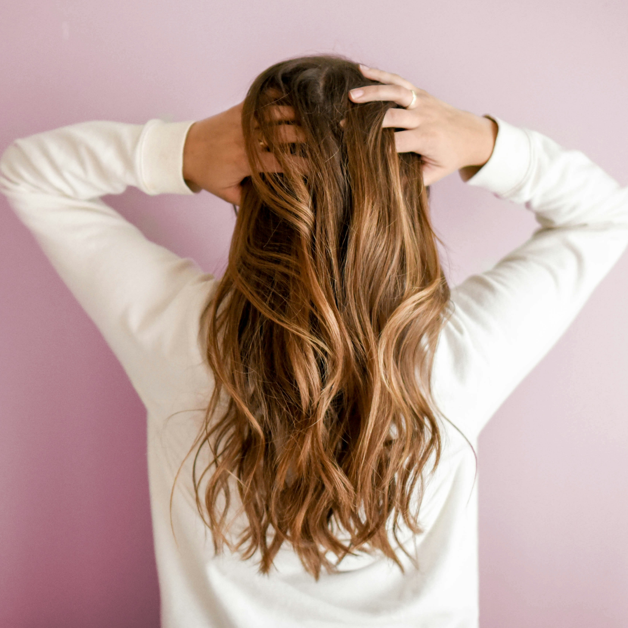 Say Goodbye to Oily Roots and Dry Ends: Your Ultimate Guide to Balanced Hair