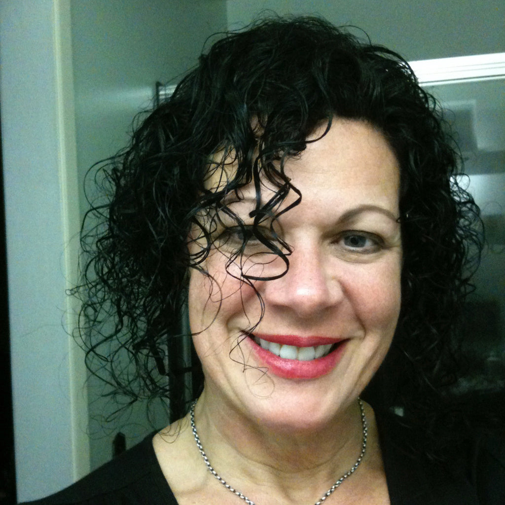 How Our COO Came To Love Her Curls